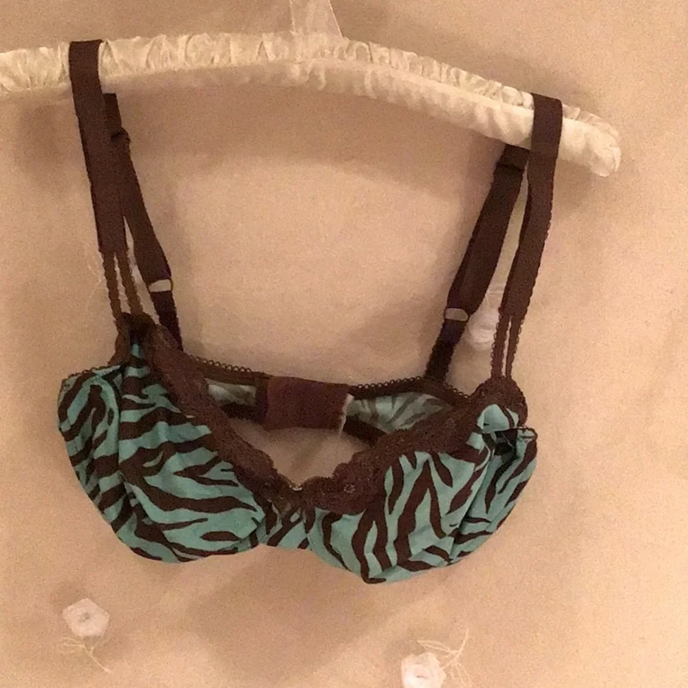 Whimsy Bra - Picture 1 of 8